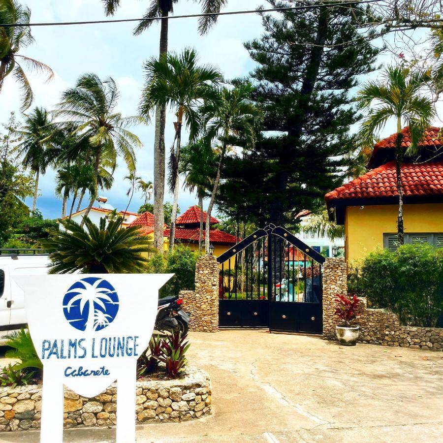 Palms Lounge Cabareteアパートホテル エクステリア 写真